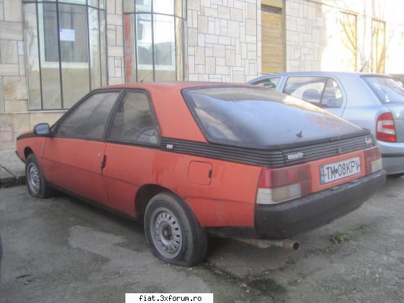 Frumuseti surprinse in trafic - un model pe care l-am vazut tot mai rar - Classic corner