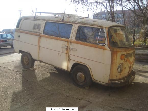 Frumuseti surprinse in trafic - inca un bus t2b - Classic corner
