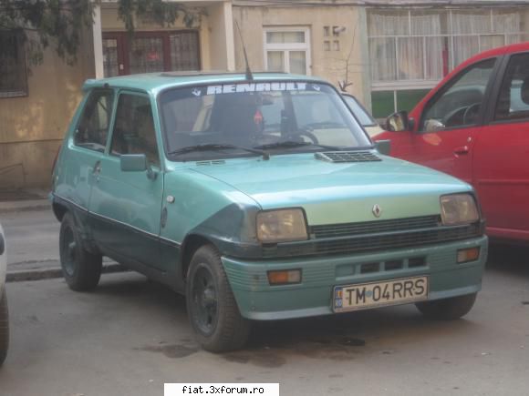 Frumuseti surprinse in trafic - bun venit him, imi place aro ala, inchis in - Classic corner