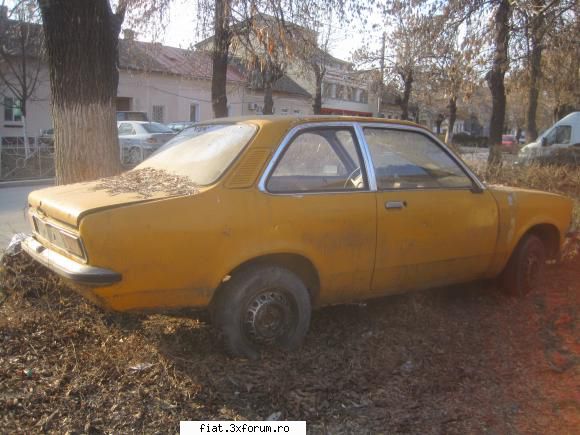 Frumuseti surprinse in trafic - opel kadett c daca nu ma insel - Classic corner
