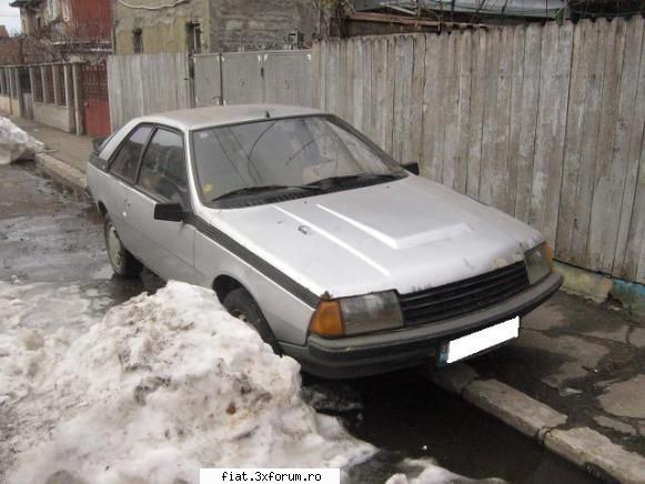 Frumuseti surprinse in trafic - Renault Fuego...rar mai vezi unul in ziua de azi - Classic corner