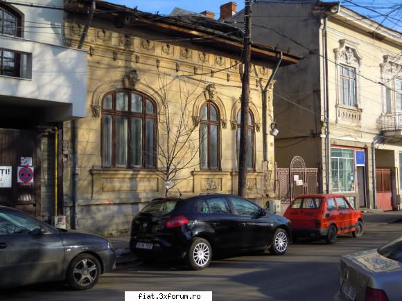 Frumuseti surprinse in trafic - In zona Eroilor sunt multe masini interesante - Classic corner