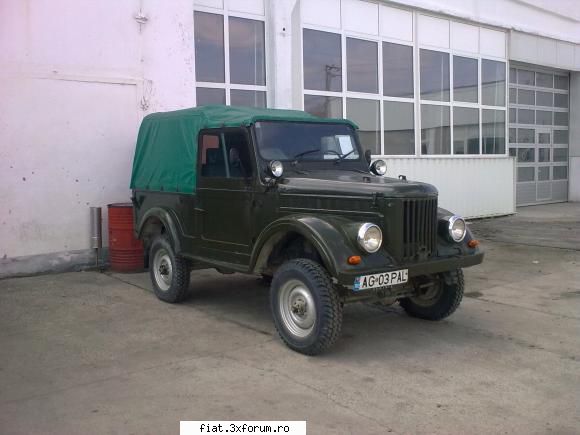 Frumuseti surprinse in trafic - Am discutat putin cu mecanicul care il avea in - Classic corner