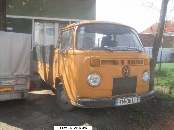 Frumuseti surprinse in trafic - o raritate la noi vw t2b pritsche pacat ca nu mai - Classic corner
