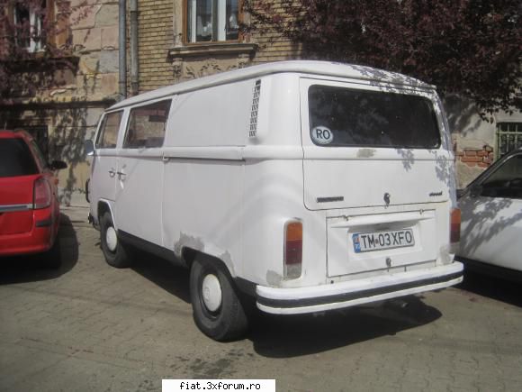 Frumuseti surprinse in trafic - si un bus t2b mai norocos - Classic corner