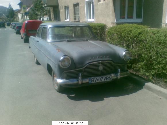 Frumuseti surprinse in trafic - Una fotografiata in Brasov , nu stiu exact ce - Classic corner