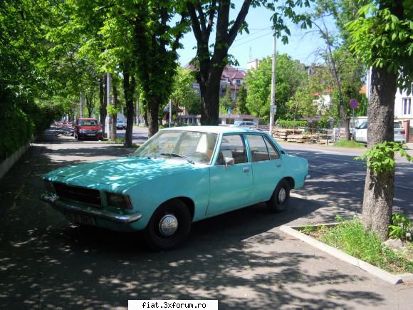 Frumuseti surprinse in trafic - Opel Rekord 1974, de vanzare - Classic corner