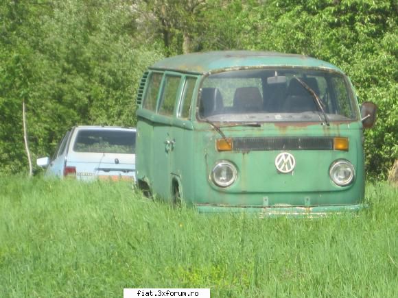 Frumuseti surprinse in trafic - inca un bus t2b - Classic corner