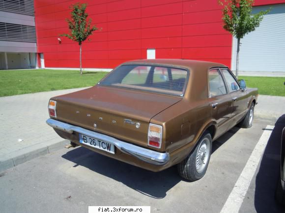 Frumuseti surprinse in trafic - nnn1310 - Classic corner