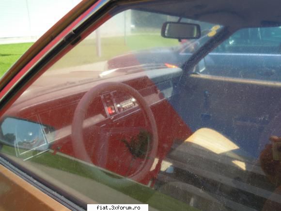 Frumuseti surprinse in trafic - si interiorul e in stare buna - Classic corner