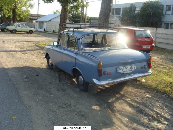 Frumuseti surprinse in trafic - Si un Moskvici foarte ingrijit - Classic corner