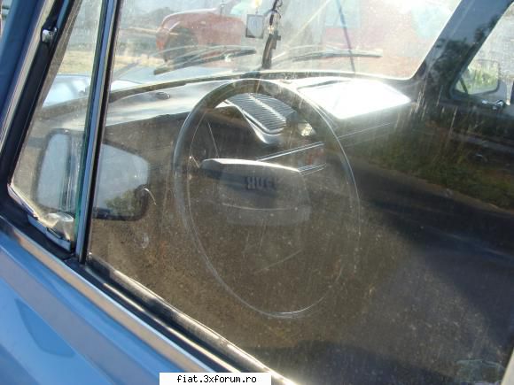 Frumuseti surprinse in trafic - Si o poza cu interiorul - Classic corner