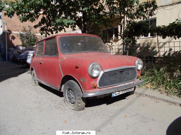 Frumuseti surprinse in trafic - Mini neglijat =( =( - Classic corner