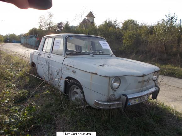 Frumuseti surprinse in trafic - defapt am pus biletele...plafonul este indoit - Classic corner
