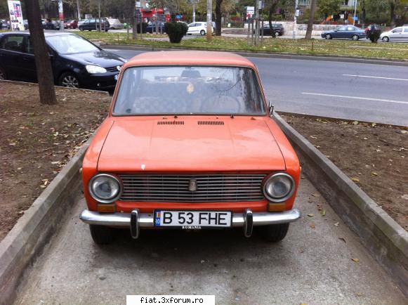 Frumuseti surprinse in trafic - Lada 1200, �ncă in circulație. =) - Classic corner