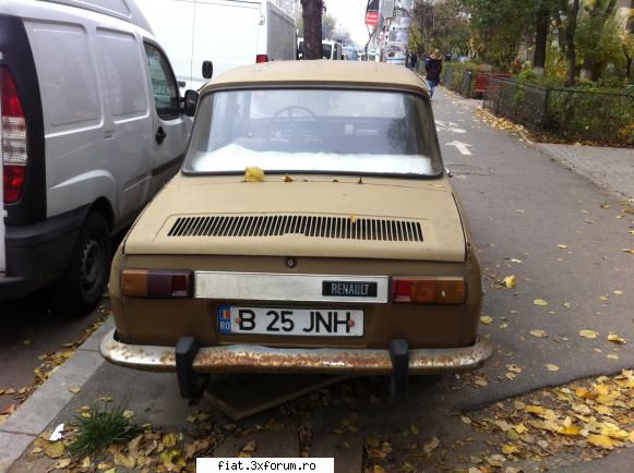 Frumuseti surprinse in trafic - Renault 11 Major- printre ultimele exemplare - Classic corner
