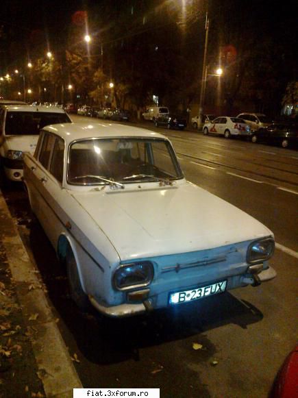 Frumuseti surprinse in trafic - Mai este un Renault 10 langa gara de nord - Classic corner