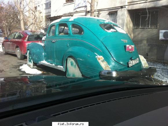 Frumuseti surprinse in trafic - O piesa veche ,a mai fost postata pe aici pe - Classic corner