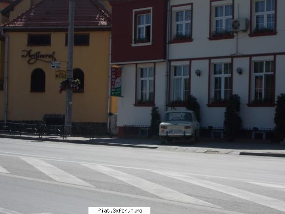Frumuseti surprinse in trafic - am vanat prin sighisoara cand am fost la - Classic corner