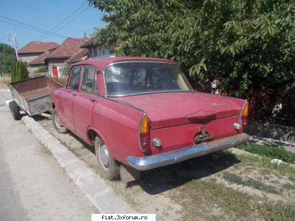 Frumuseti surprinse in trafic - ultima cu mosku - Classic corner