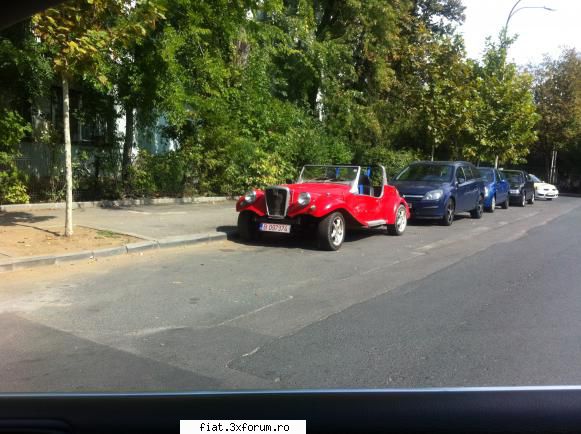 Frumuseti surprinse in trafic - O "batrinica "de Dorobanti ! ;) - Classic corner
