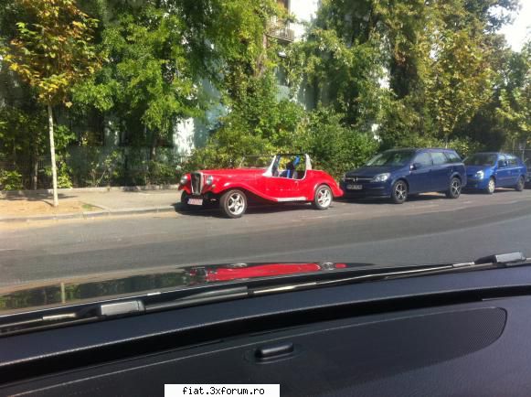 Frumuseti surprinse in trafic - Si �ncă una ! - Classic corner