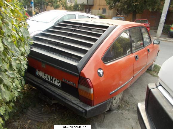 Frumuseti surprinse in trafic - yokomy - Classic corner