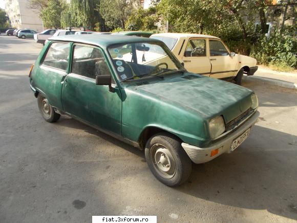Frumuseti surprinse in trafic - Renault 5 din prima serie - Classic corner