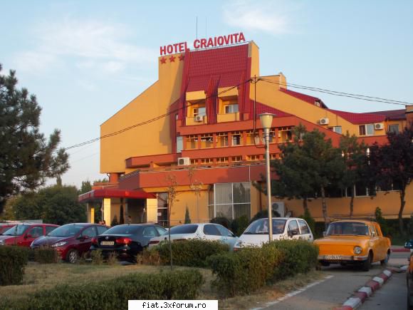 Frumuseti surprinse in trafic - O poza pentru peisaj - Classic corner