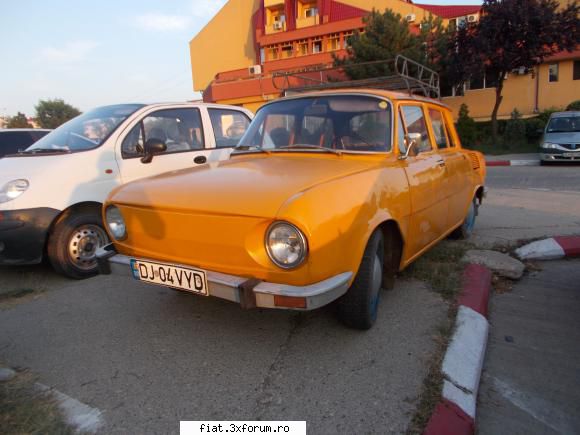 Frumuseti surprinse in trafic - Si acum mai de aproape...ceea ce ne intereseaza - Classic corner