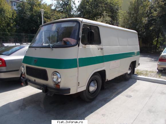Frumuseti surprinse in trafic - @Cristi: Daca bine-mi amintesc, femeia respectiva - Classic corner