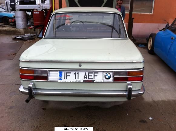 Frumuseti surprinse in trafic - Cristi7 - Classic corner