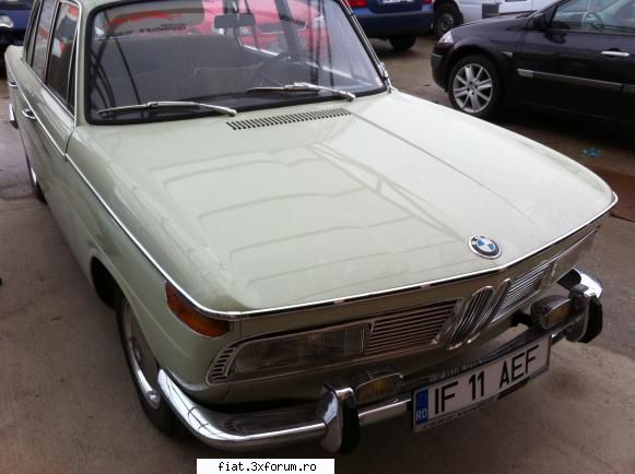 Frumuseti surprinse in trafic - Cristi7 - Classic corner