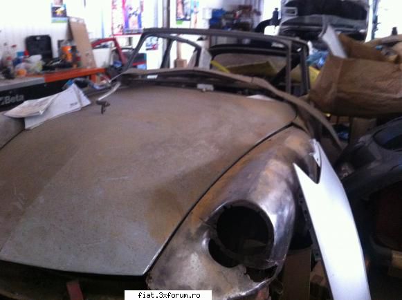 Frumuseti surprinse in trafic - Un bătr�nel din '62 in plin lucru - Classic corner