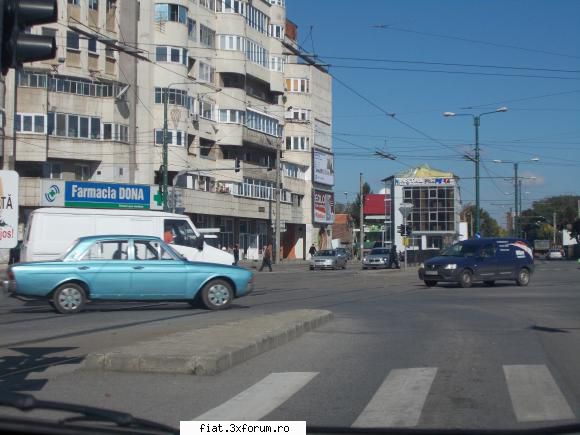 Frumuseti surprinse in trafic - Mai postez si eu niste poze cu un Ford surprins - Classic corner