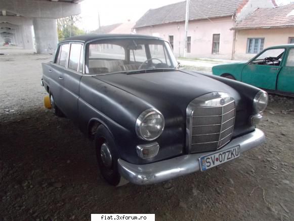 Frumuseti surprinse in trafic - Mercedes coada de randunica gasit la Lugoj - Classic corner