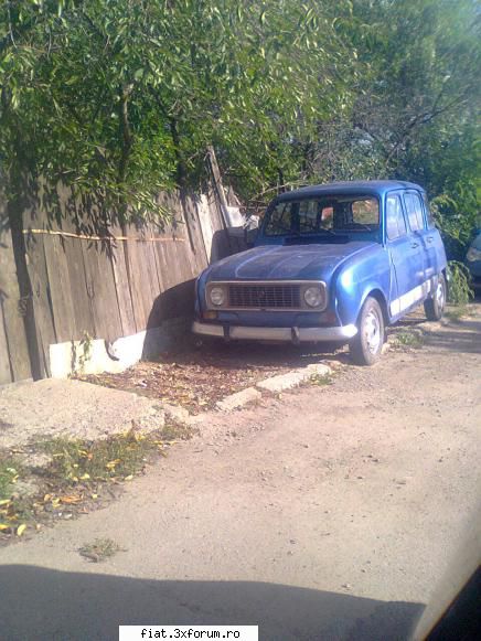 Frumuseti surprinse in trafic - Un Renault 4 din Iasi - Classic corner