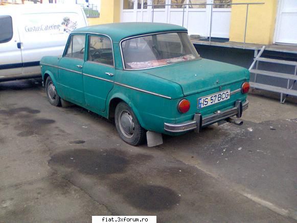 Frumuseti surprinse in trafic - Neckar Fiat 1100 R. Are si pe fata si pe spate - Classic corner