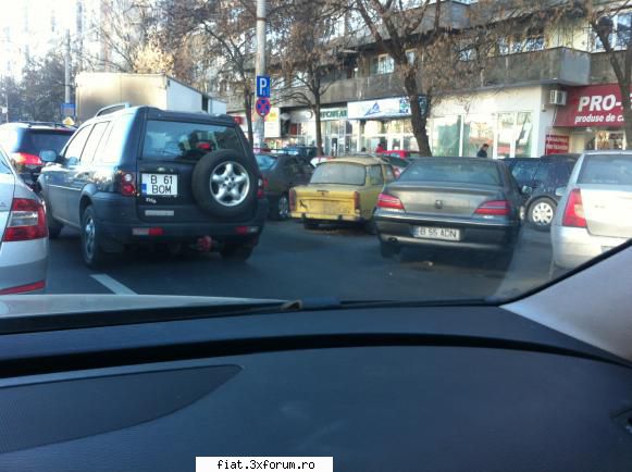 Frumuseti surprinse in trafic - Un trabi ponosit - Classic corner