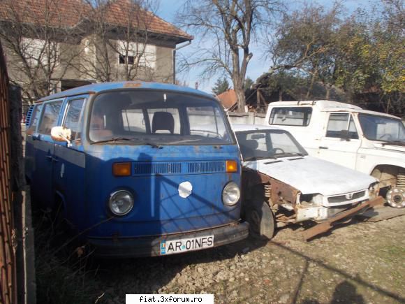 Frumuseti surprinse in trafic - am gasit si un bus tras pe linie moarta de ceva - Classic corner