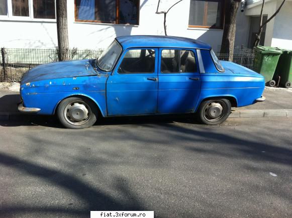 Frumuseti surprinse in trafic - Un bătr�n posomorat ! - Classic corner