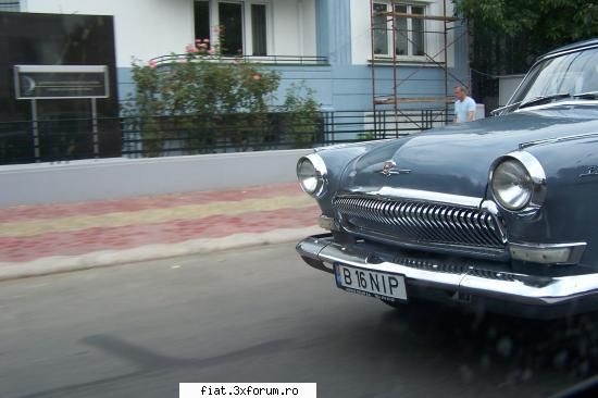 Frumuseti surprinse in trafic - Ma intreb daca o fi restaurata vreuna de la noi - Classic corner