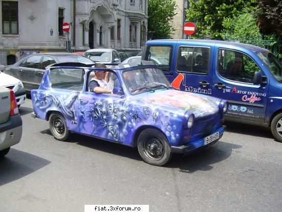 Frumuseti surprinse in trafic - am si eu o9 poza din asta facuta chiar de mine la - Classic corner