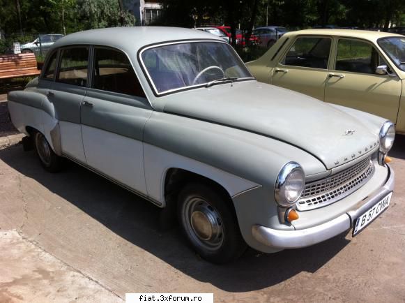 Frumuseti surprinse in trafic - Cristi7 - Classic corner