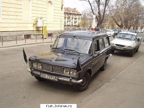 Frumuseti surprinse in trafic - asta imi place...125 Hearse cu numar special! - Classic corner