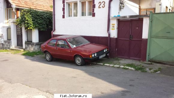 Frumuseti surprinse in trafic - Un vw scirocco mk1, model post '77, cu semnalele - Classic corner