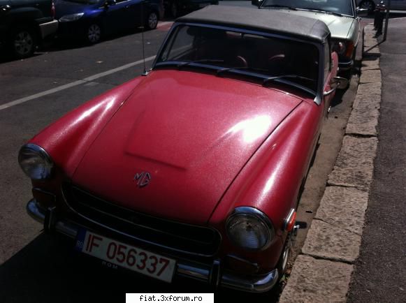 Frumuseti surprinse in trafic - Un MG simpatic ! - Classic corner
