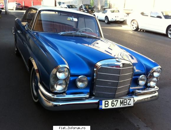 Frumuseti surprinse in trafic - O adevarata piesa ! - Classic corner