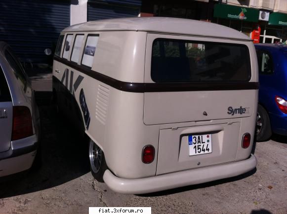 Frumuseti surprinse in trafic - Cristi7 - Classic corner