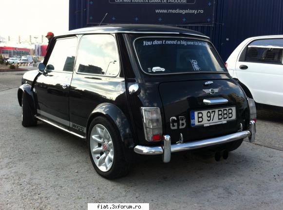 Frumuseti surprinse in trafic - Cristi7 - Classic corner
